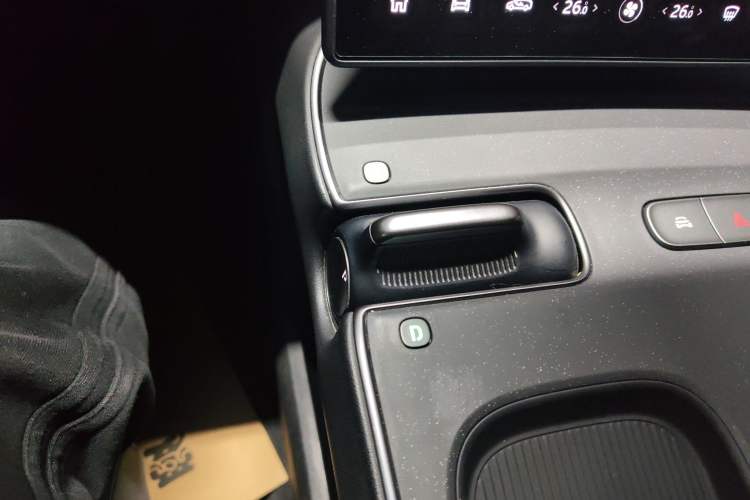 Used Nio ET5T 2024 75kWh Touring Gear Lever