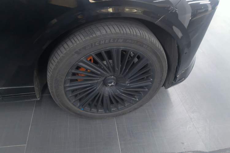 Used XPeng G9 2025 625 Long-Range Max Right Rear Wheel Hub