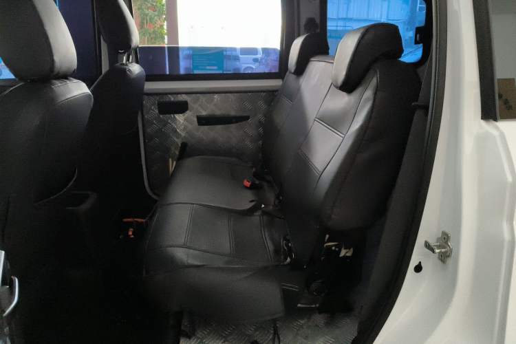 Used Wuling Hongguang PLUS 2020 1.5L Manual Standard Edition 5 Seats
