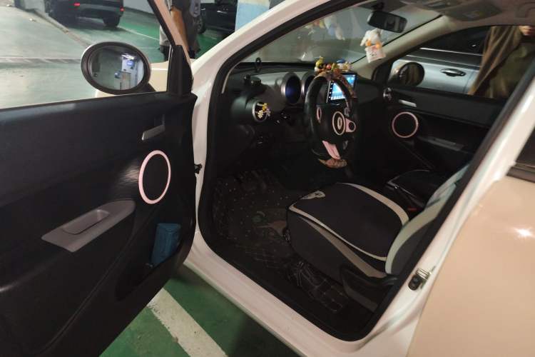 Used ORA Black Cat 2021 301 km Basic Version Driver Seat