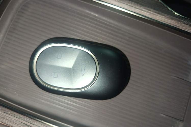 Used Nio ES7 2022 75 kWh Interior 1