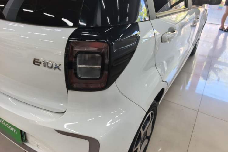 Used SOL E10X 2023 Anniversary Edition 301km Sunflower 36kW