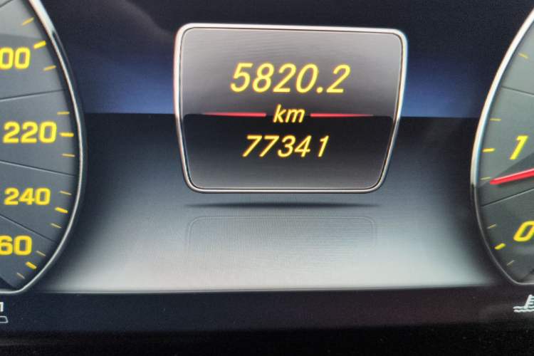 Used Mercedes-Benz E-Class 2017 E 200 L 4MATIC Odometer Close Up