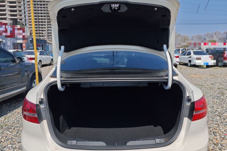 Used Ford Escort 2015 1.5L Automatic Fashion Model