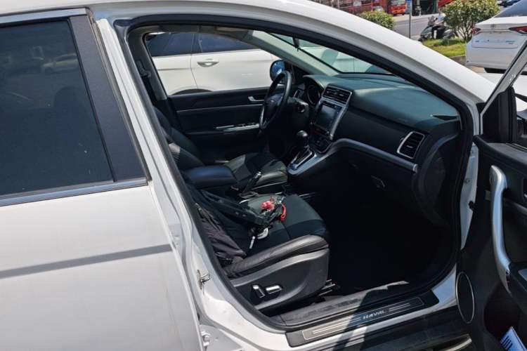 Used Haval H6 2015 Sport Edition 1.5T Automatic Two-Wheel Drive Luxury Model
