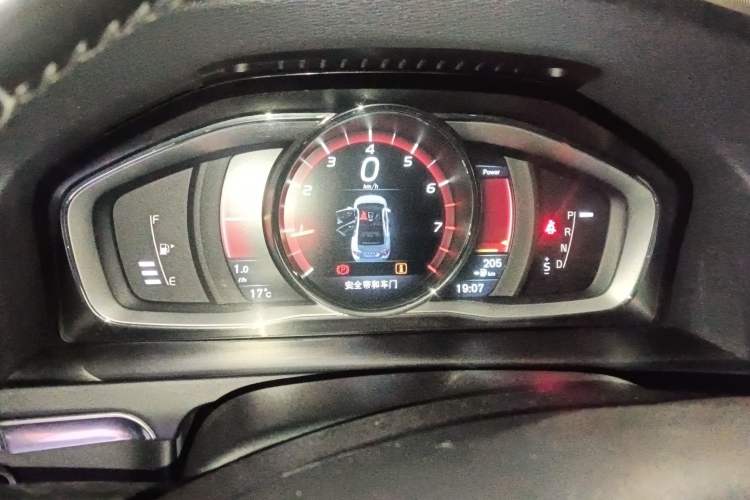 Used Volvo S60 2015 S60L 2.0T Zhiyuan Edition