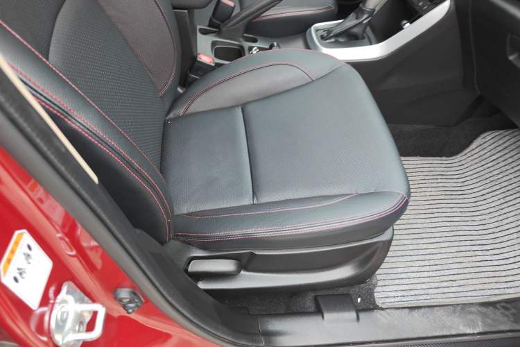 Used Suzuki S-Cross 2014 1.6L CVT Two-Wheel Drive Elite Version Right Front Seat