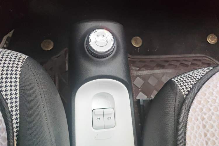 Used Wuling Hongguang MINIEV 2024 3rd Generation 215km Youth Edition Gear Lever