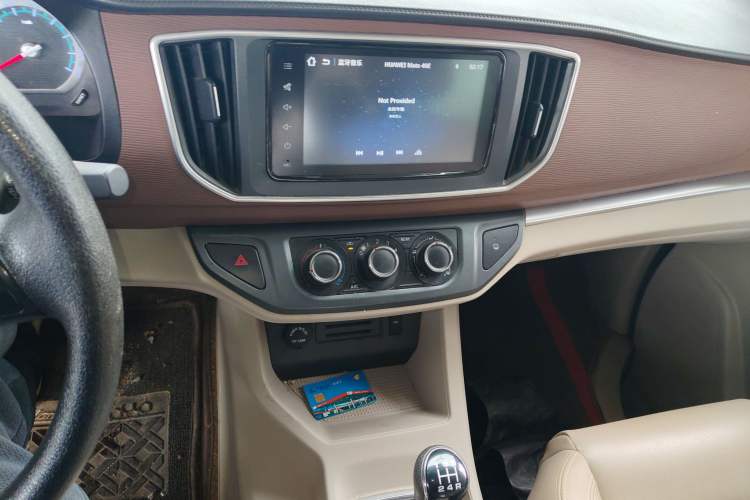 Used FORTHING Lingzhi 2019 M5L 1.6L 7-Seater Comfort Model China VI Standard
