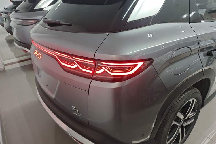 Used BYD Song L DM-i 2025 Intelligent Driving Version 112 km Beyond-Range Type
