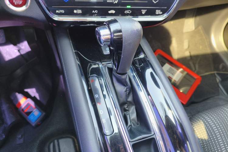 Used Honda Vezel 2015 1.8L CVT 2WD Luxury Model