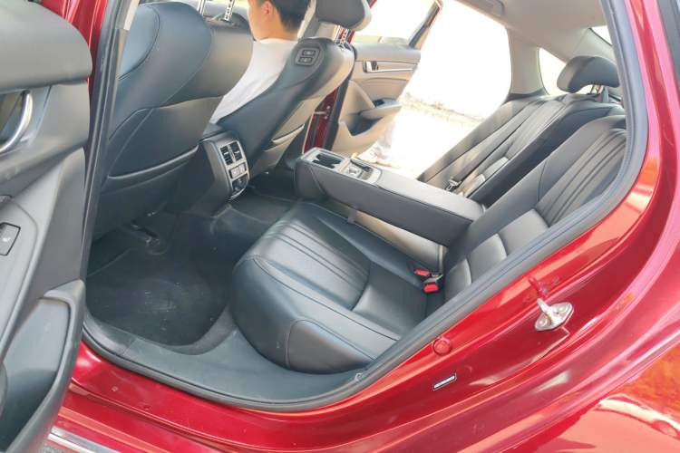 Used Honda Accord 2018 Rui Hybrid 2.0L Rui Zun Edition China VI Left Rear Seat