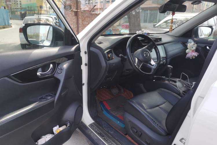 Used Nissan X-Trail 2019 2.0L CVT Smart Connect Comfort Edition 2WD
