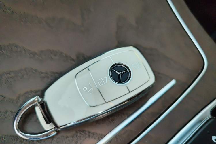 Used Mercedes-Benz E-Class 2022 Updated E 300 L Luxury Edition Vehicle Key