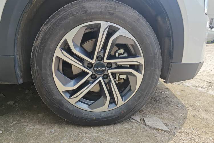 Used Haval Fierce Dragon 2023 1.5L 110KM Lingdong Edition Right Front Wheel Hub