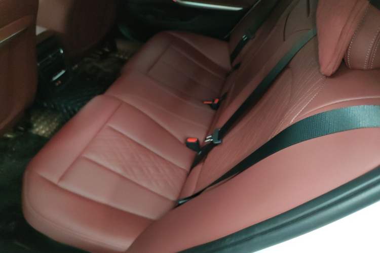 Used BMW 3 Series 2023 325Li M Sport Night Edition Package Left Rear Seat