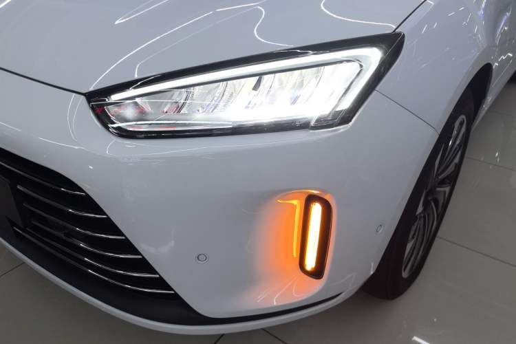 Used Hima AITO M5 2022 Extended-Range Four-Wheel Drive Performance Version
