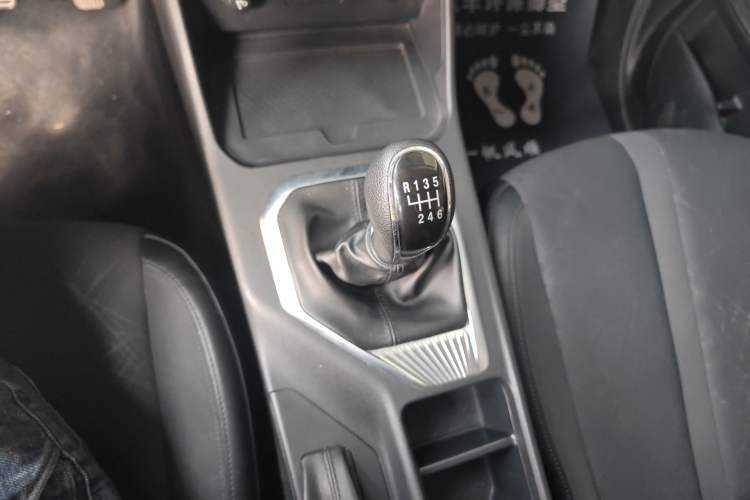 Used Great Wall King Kong Poer 2022 2.0T Manual Diesel Two-Wheel Drive Elite Version with Long Bed GW4D20M Gear Lever