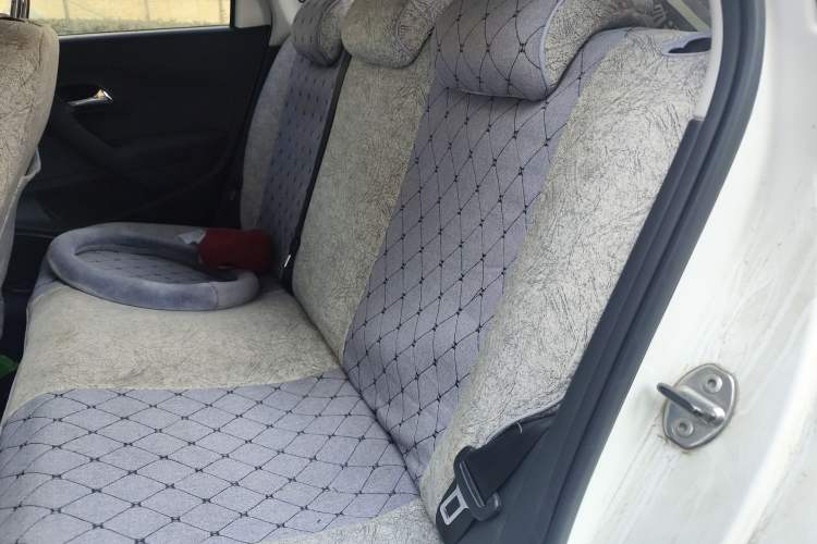 Used Volkswagen Polo 2016 1.4L Manual Fashion Model