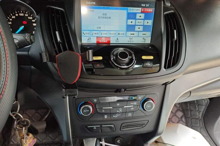 Used Ford Kuga 2017 EcoBoost 180 Two-Wheel-Drive Tiger Leap Model
