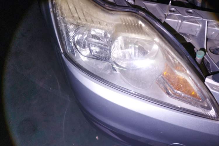 Used Ford Focus 2011 Sedan 1.8L Manual Classic Model
