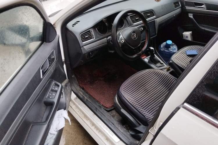 Used Volkswagen Lavida 2017 1.6L Automatic Comfort Edition
