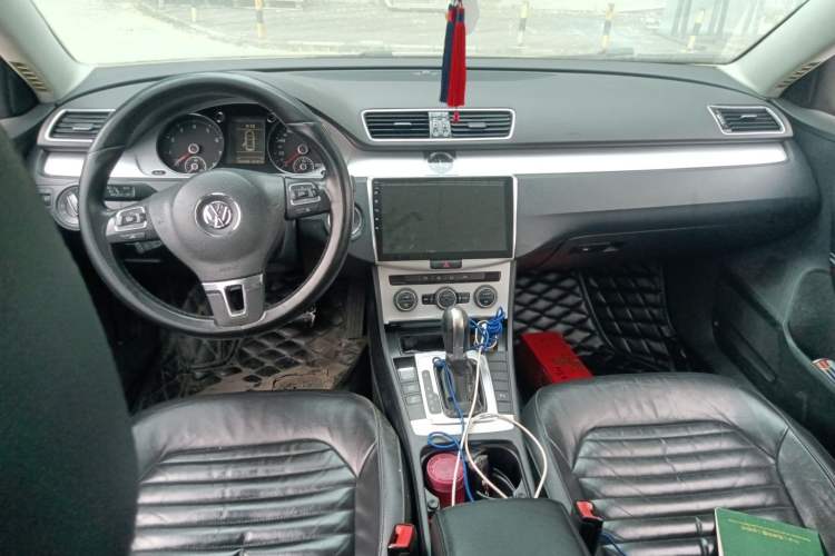 Used Volkswagen Magotan 2015 1.8TSI Advanced Model Center Console