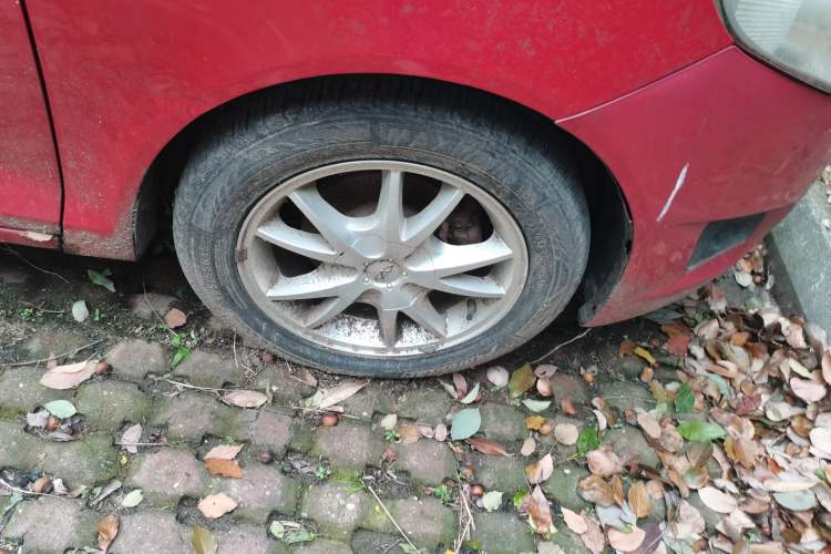 Used Chery Fengyun 2 2010 Hatchback 1.5L Ambition Model Right Front Wheel Hub