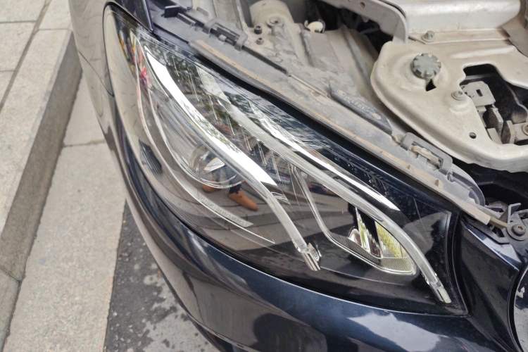 Used Mercedes-Benz E-Class 2019 E 300 L Sporty and Stylish Model
