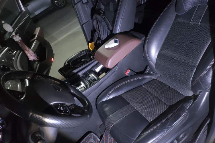 Used GAC Trumpchi GS7 2017 320T Two-Wheel-Drive Luxury Smart Connectivity Model
