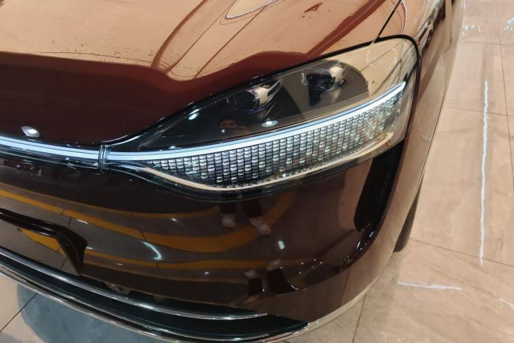 Used Hima AITO M9 2025 Extended-Range Ultra Version 52 kWh 6-Seater