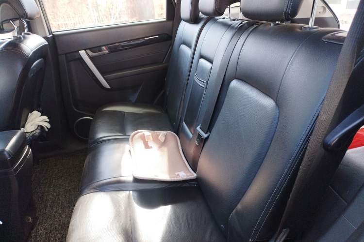 Used Chevrolet Captiva 2014 2.4L 4x4 Flagship Edition 7 Seats Left Rear Seat