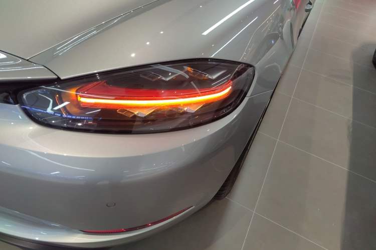 Used Porsche 718 2022 Boxster 2.0T Right Rear Taillight