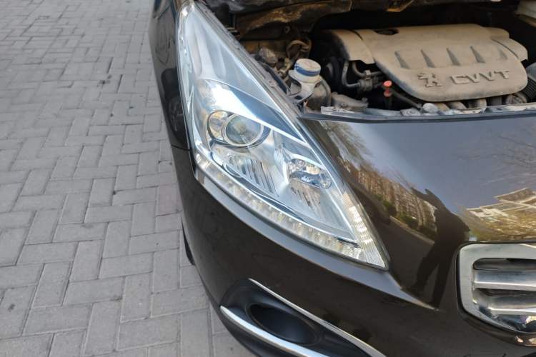 Used Peugeot 3008 2013 2.0L Automatic Trend Edition Right Front Headlight