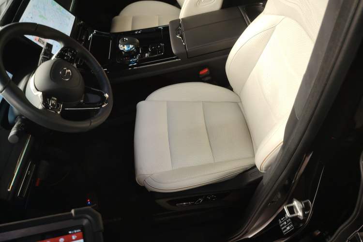 Used GAC Trumpchi M8 2023 Zongshi Series 400T Flagship Edition
