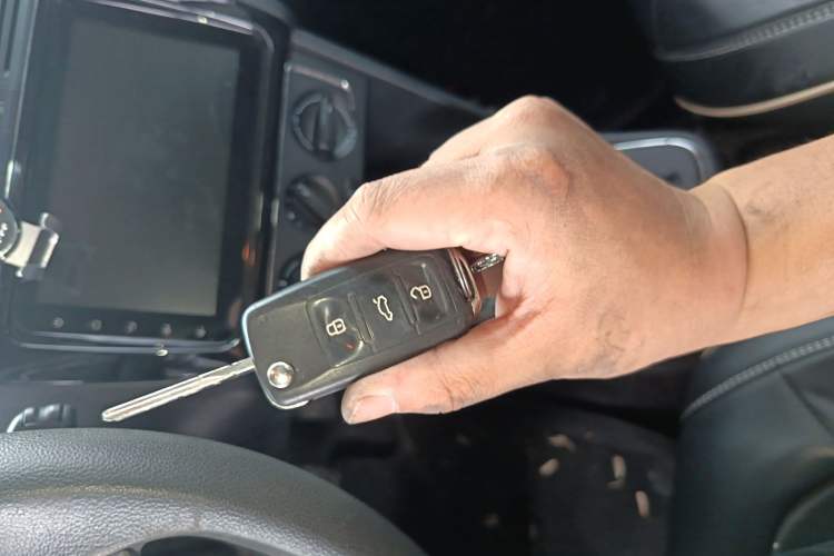 Used Volkswagen Polo 2014 1.6L Automatic Comfort Edition
