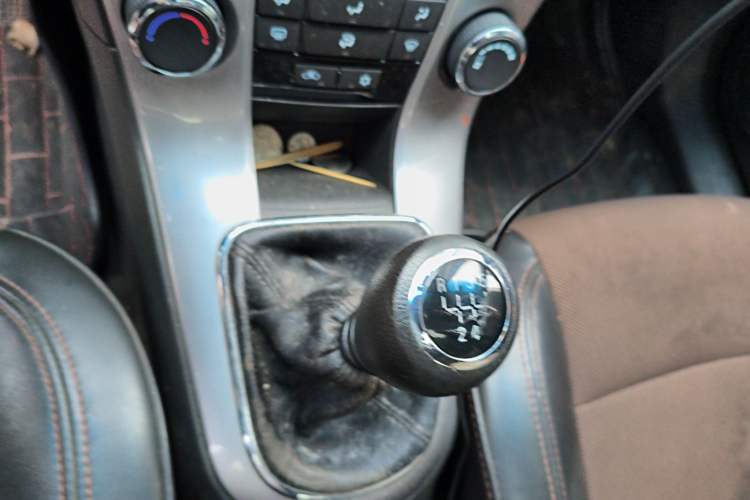 Used Chevrolet Cruze 2013 Hatchback 1.6L Manual Luxury Model