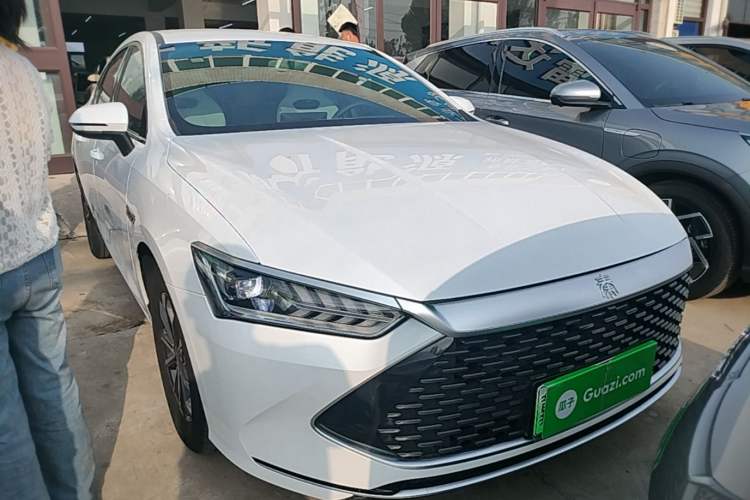 Used BYD Qin PLUS 2024 HONOR Edition DM-i 55KM Leading Model Front Right 45 Deg