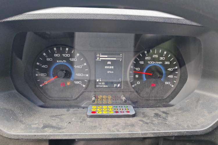 Used Iveco Daily 2023 2.5T A37M1 Multi-Purpose Passenger Vehicle Long Wheelbase Mid-Roof Design Dual Side Sliding Doors Automatic Transmission
