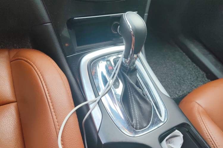 Used Buick Regal 2015 1.6T Leading Technology Model Gear Lever