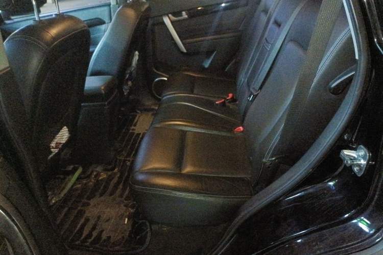 Used Chevrolet Captiva 2014 2.4L 4x4 Flagship Edition 7 Seats
