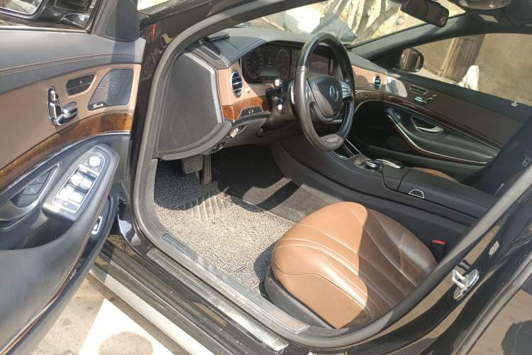 Used Mercedes-Benz S-Class 2014 S 320 L Luxury Model
