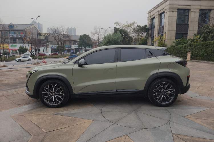 Used CHANGAN UNI-T 2022 1.5T Flagship Edition Left Side