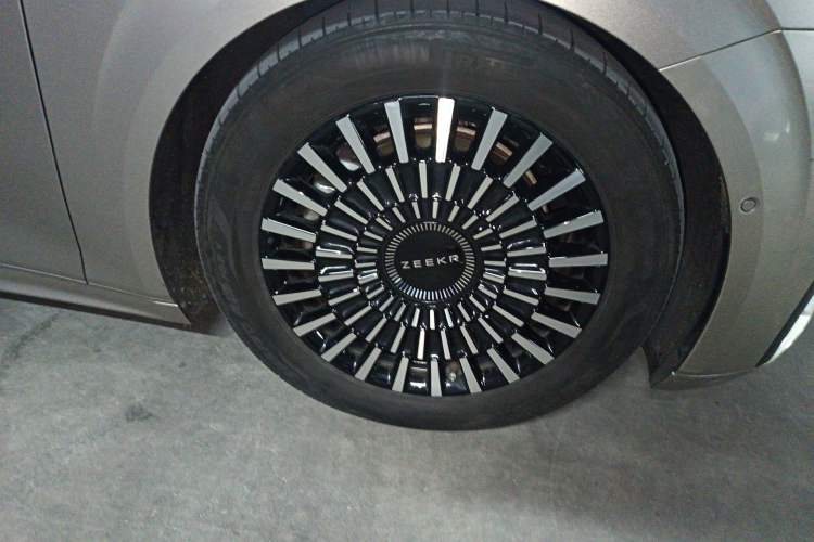 Used Zeekr 009 2022 WE Edition
