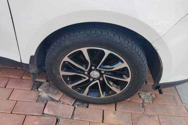 Used Baojun 730 2016 Revised Version 1.5L Manual Standard Model 5 Seats
