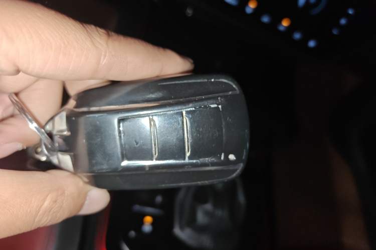 Used Dongfeng Aeolus Yixuan 2022 230T Automatic Adaptive-Beam Knight Edition Interior 1