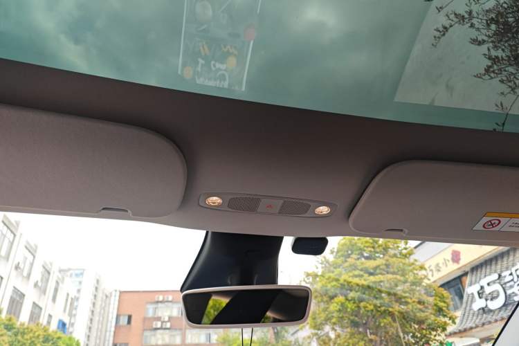 Used Tesla Model Y 2023 Rear-Wheel-Drive Version
