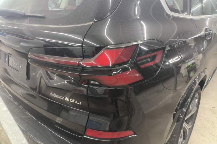 Used BMW X5 2023 xDrive 30Li Luxury M Sport Package Exterior 6