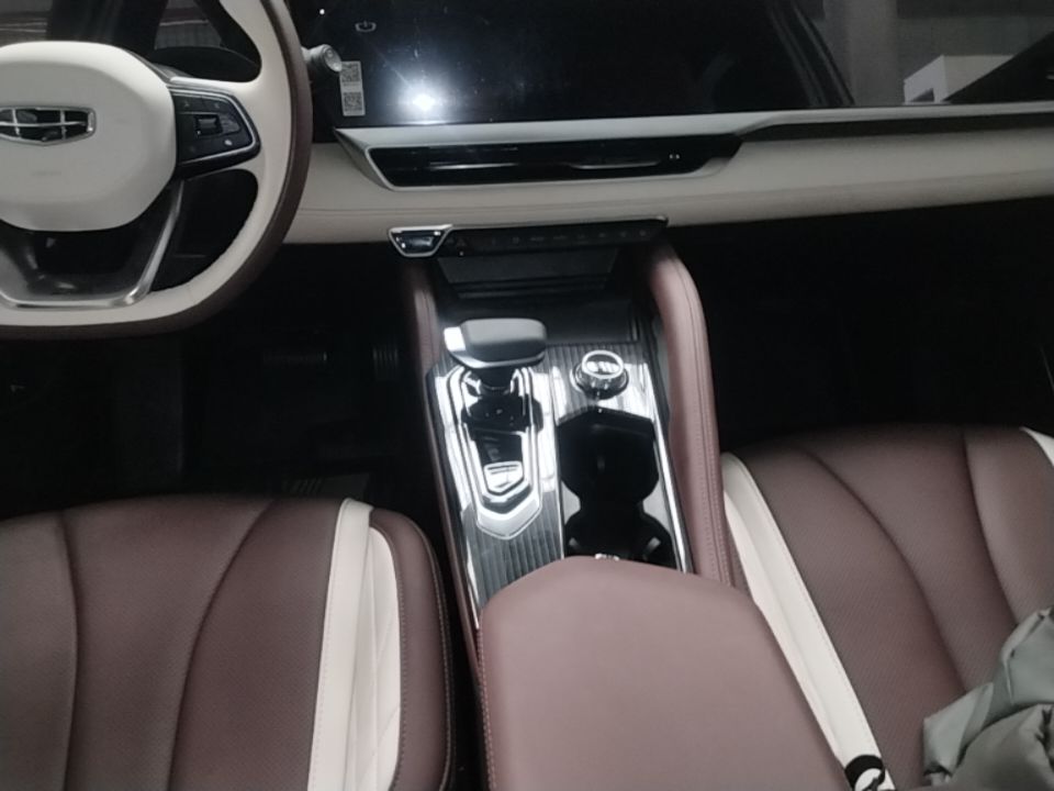 Geely Auto Monjaro L 2021 2.0TD DCT EVO Two-Wheel Drive Smart Luxury Version — снимка 16