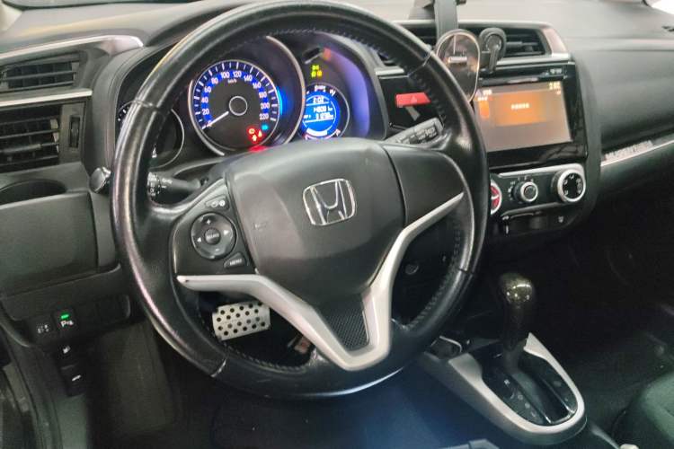 Used Honda Fit 2014 1.5L SE CVT Fashion Model